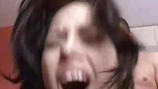 Shayna Will perfurou ...