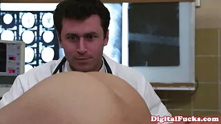 Coquete em meias bra ...
