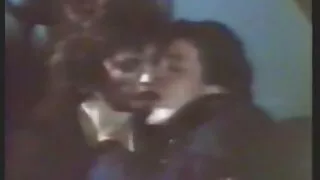 Adolescente tatuado  ...