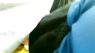 Loira excêntrica tem ...