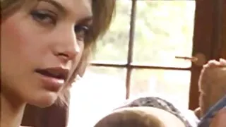 Adolescente morena s ...